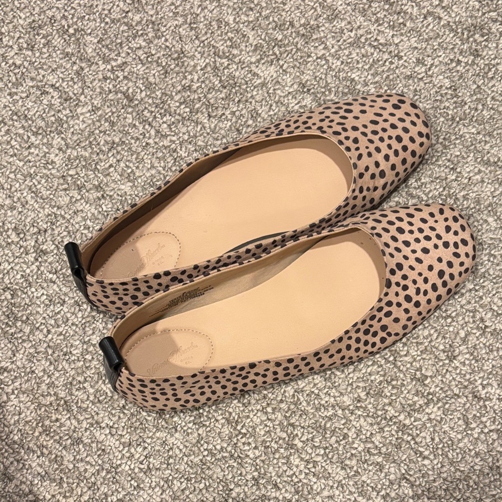 Universal Thread Tan and Black Polka Dot Flats